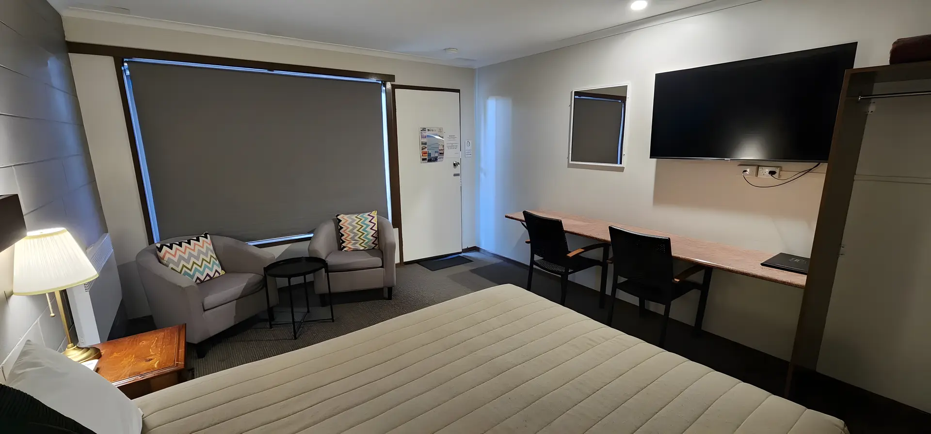 Deluxe Queen Room