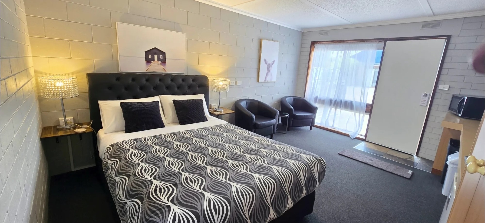 Deluxe Queen Room
