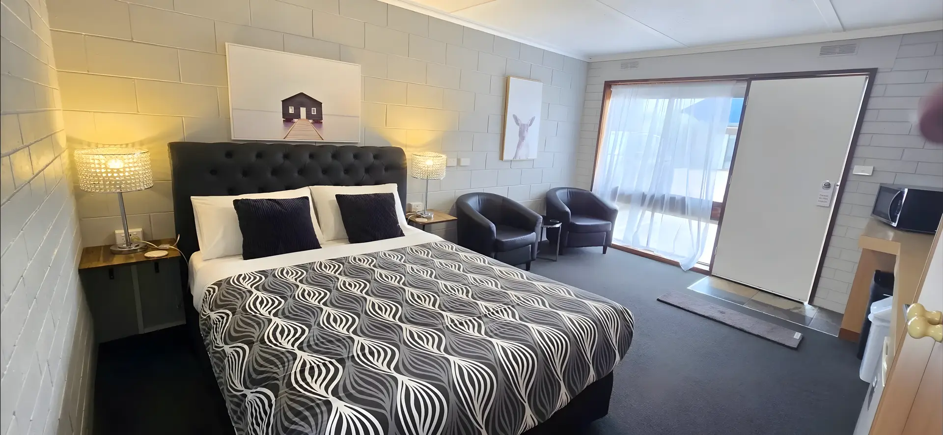 Deluxe Queen Room