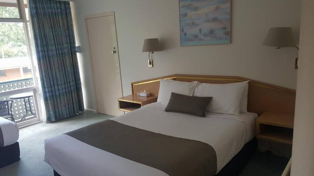 Newborough, Vic Accommodation