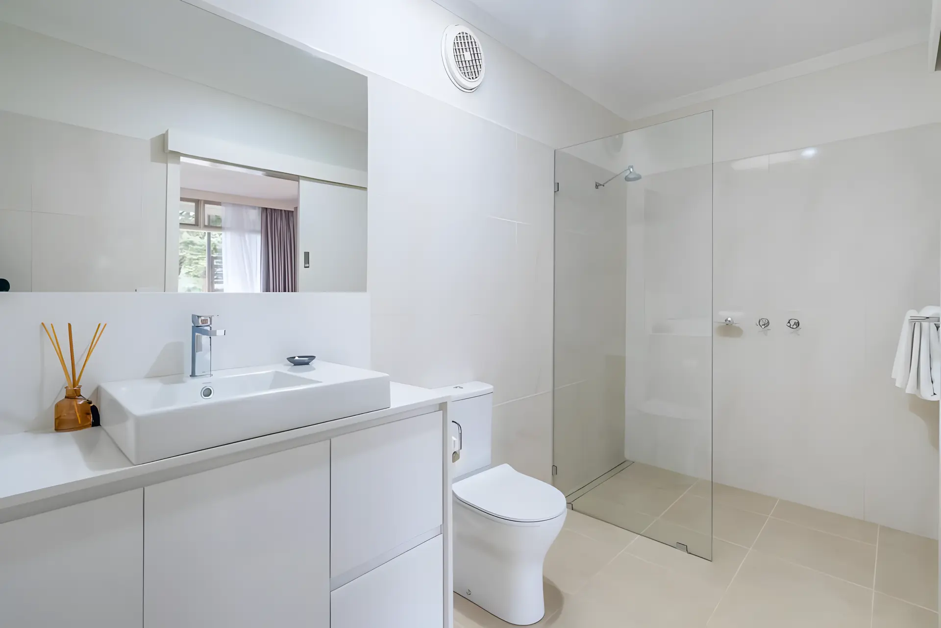 Newborough, Vic Accommodation