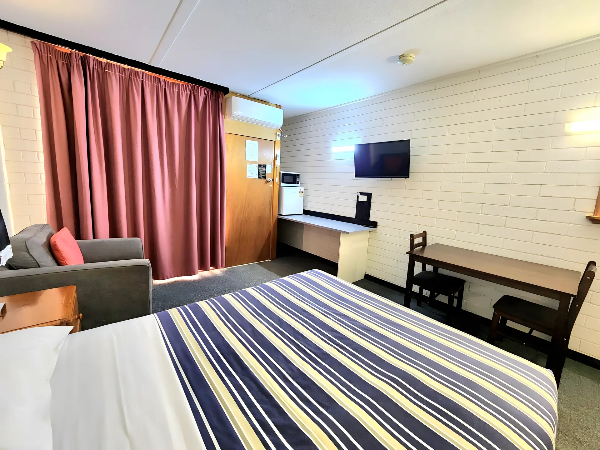 Queen Room