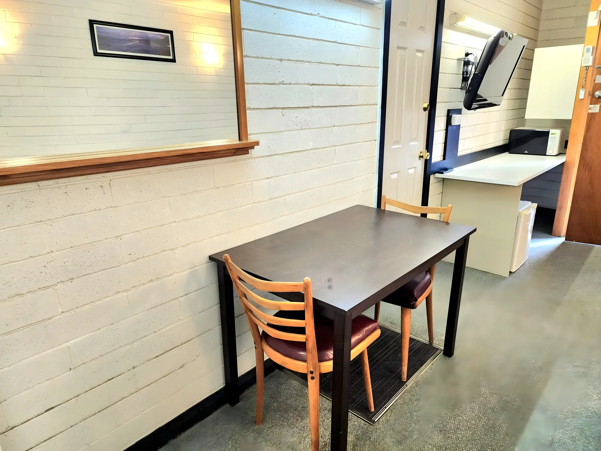 Twin Room- Pet Friendly