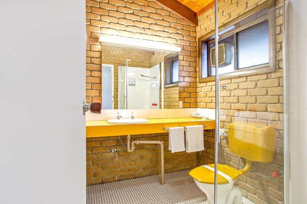 Executive Queen Twin