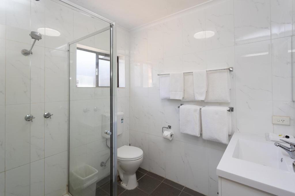 G 2 Bedroom Suite 2 Queen + 3 Single