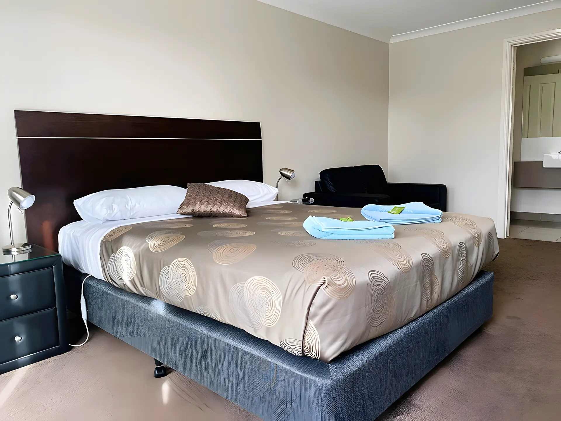Executive Queen Room