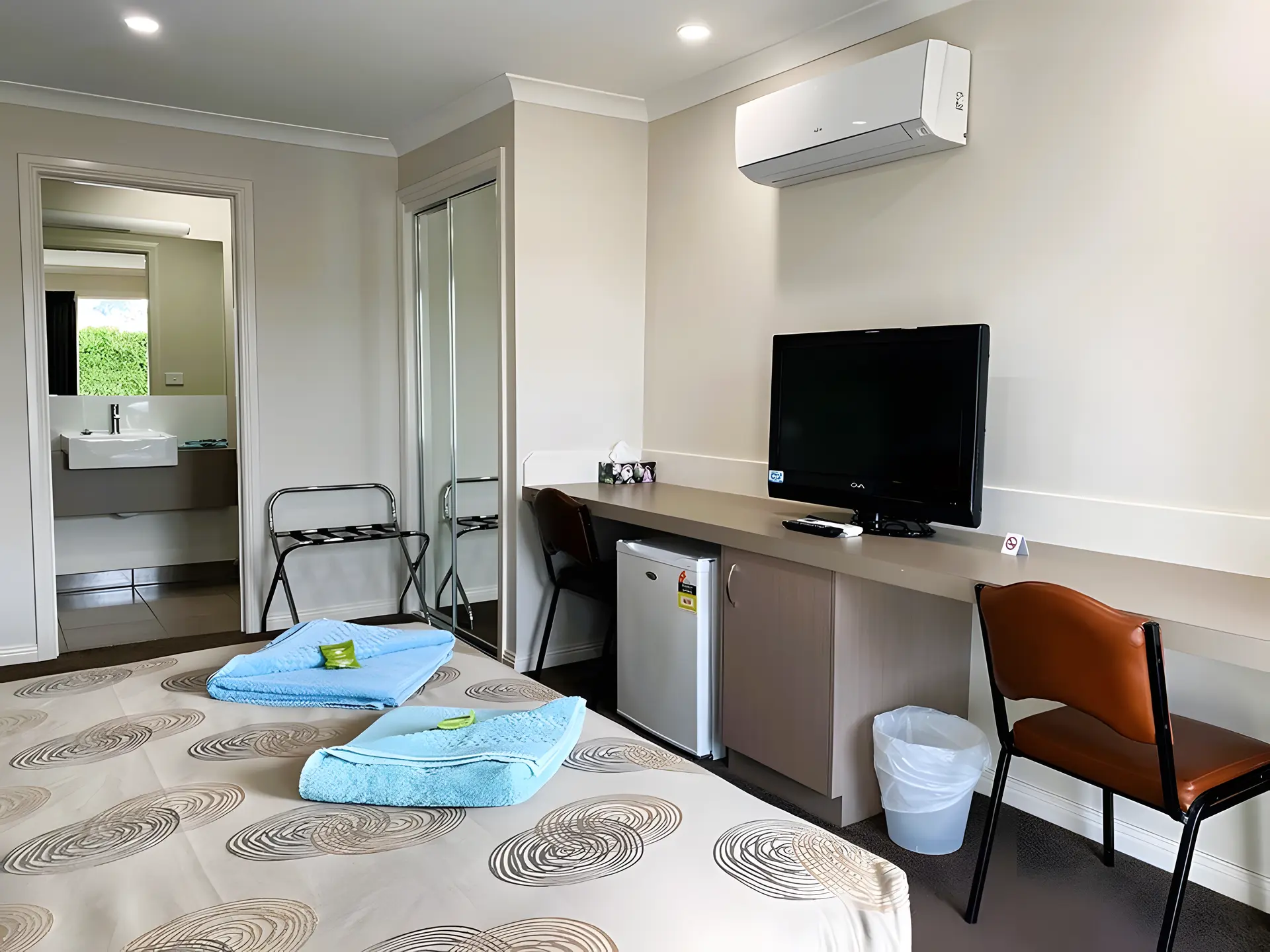 Executive Queen Room