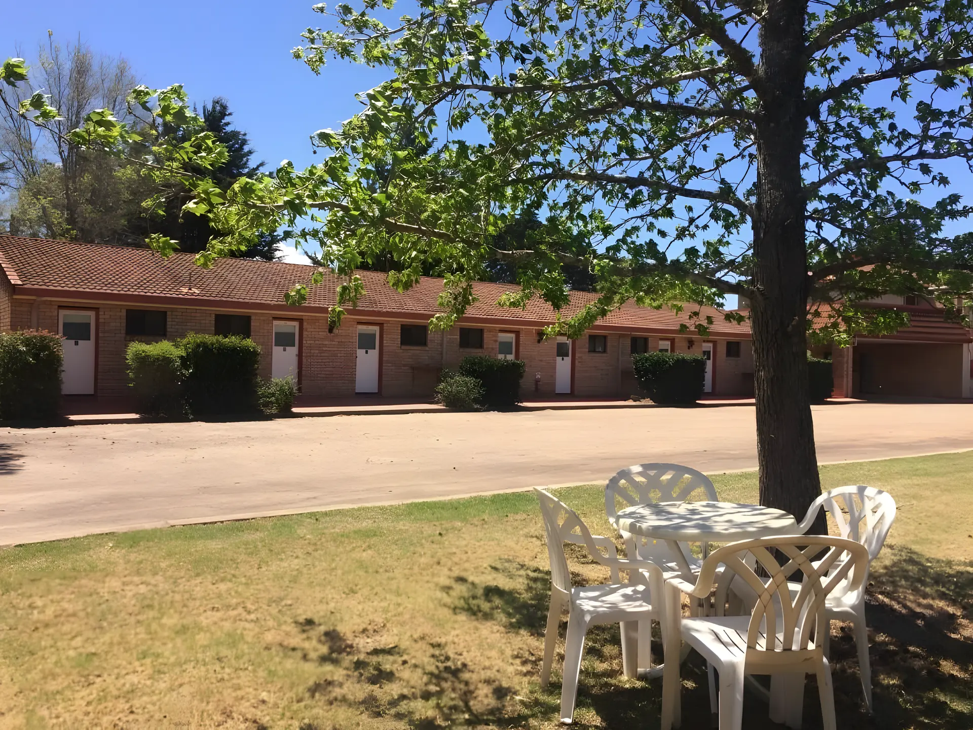 Idlewilde town & country motor inn