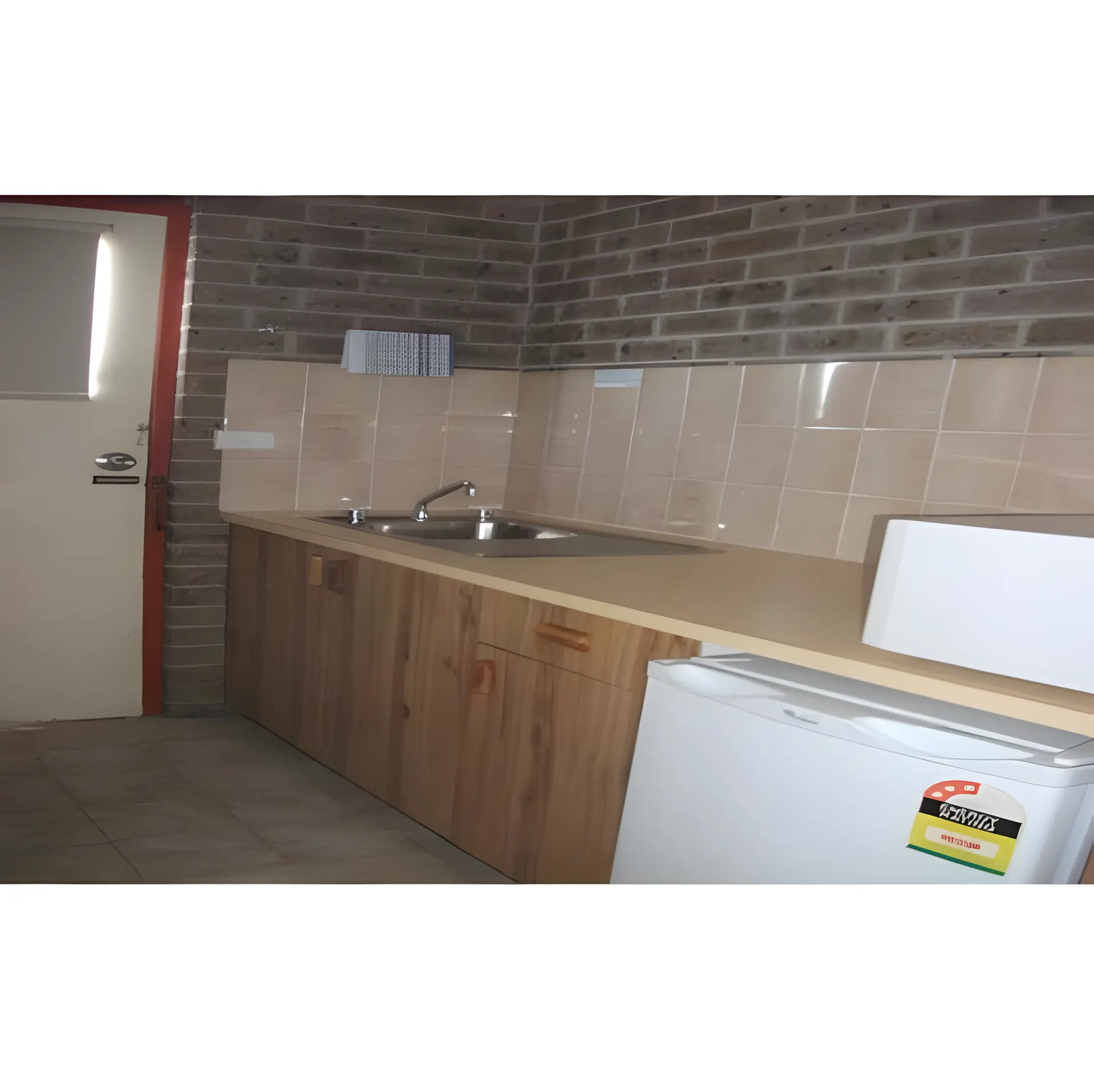 Twin Share With Kitchenette