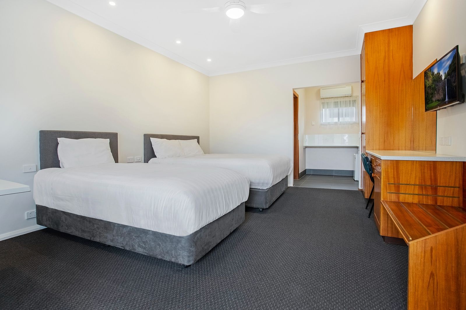 Superior Executive Twin