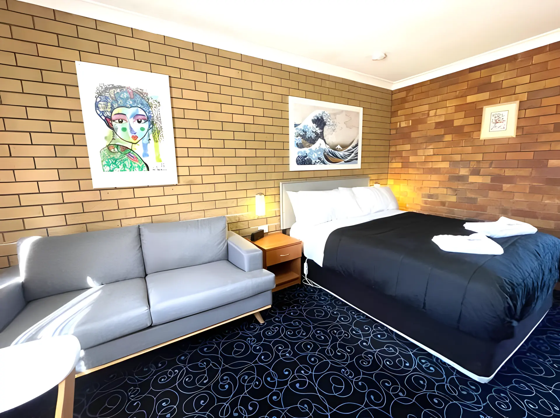 Deluxe Queen Room