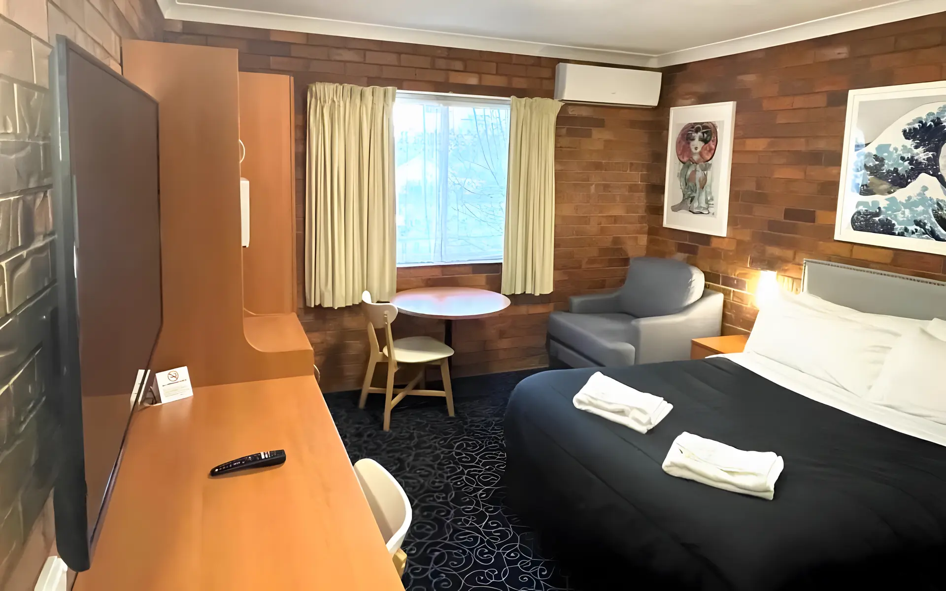 Queen Room