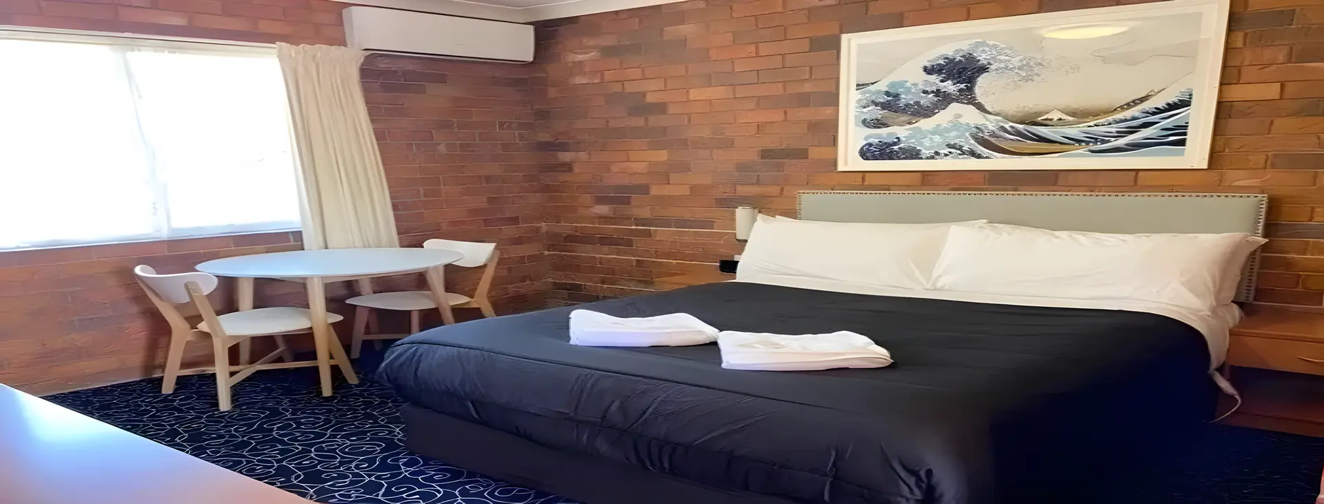 SHIRALEE MOTEL