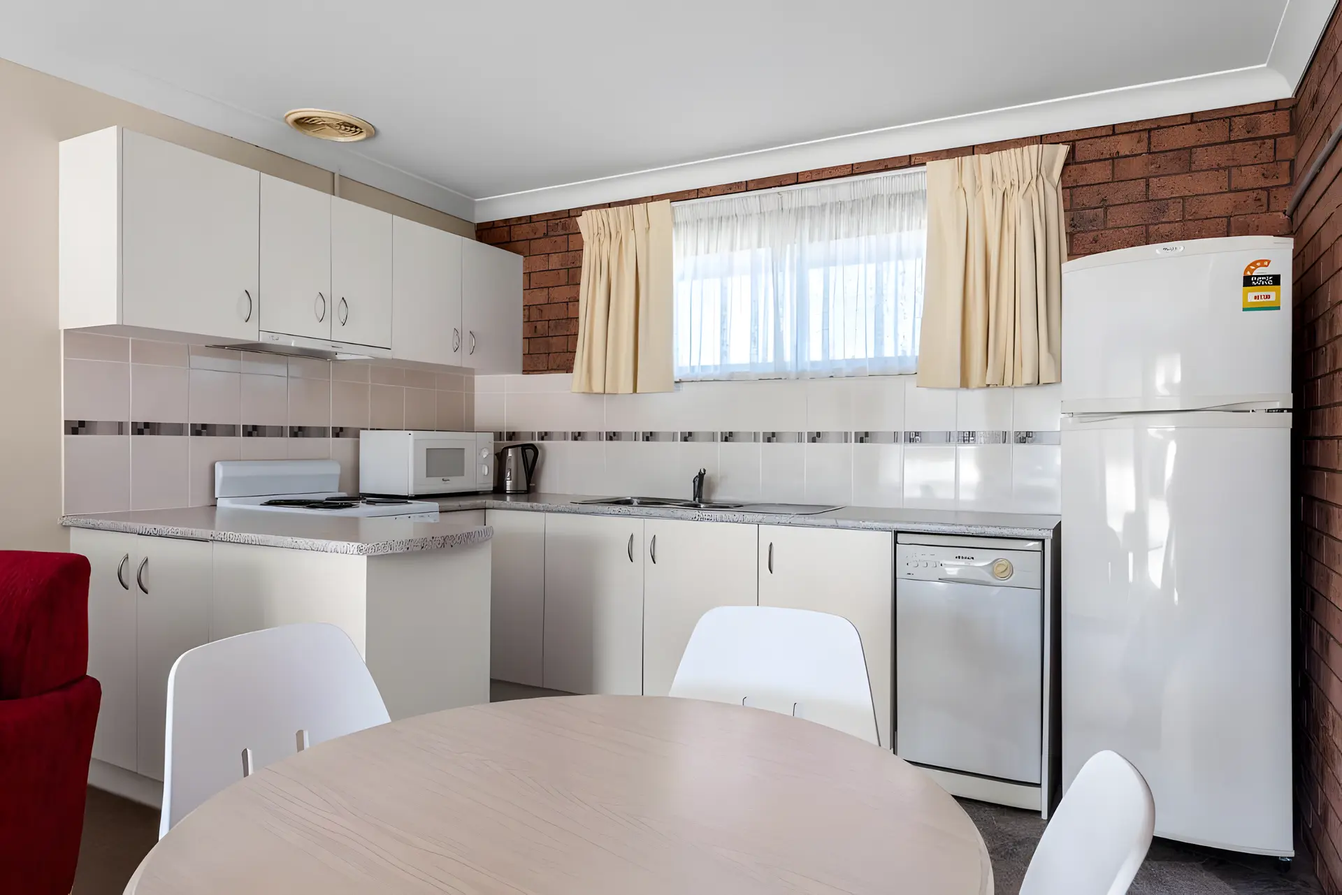 Bed & Breakfast One-Bedroom Apartment