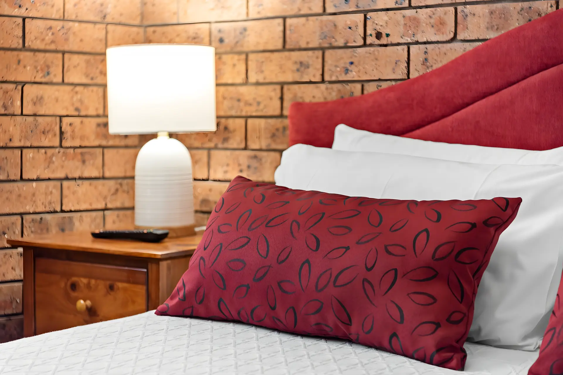 Bed & Breakfast One-Bedroom Apartment
