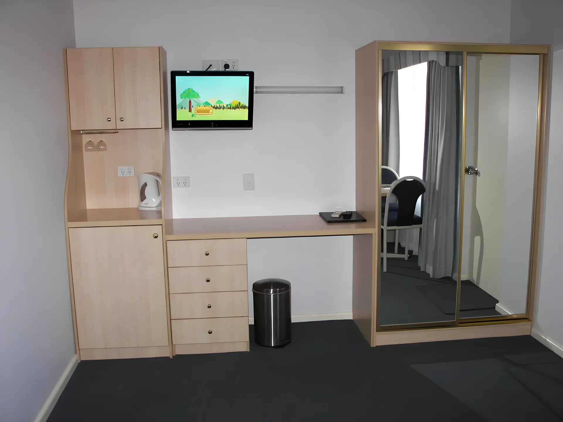 Queen Room