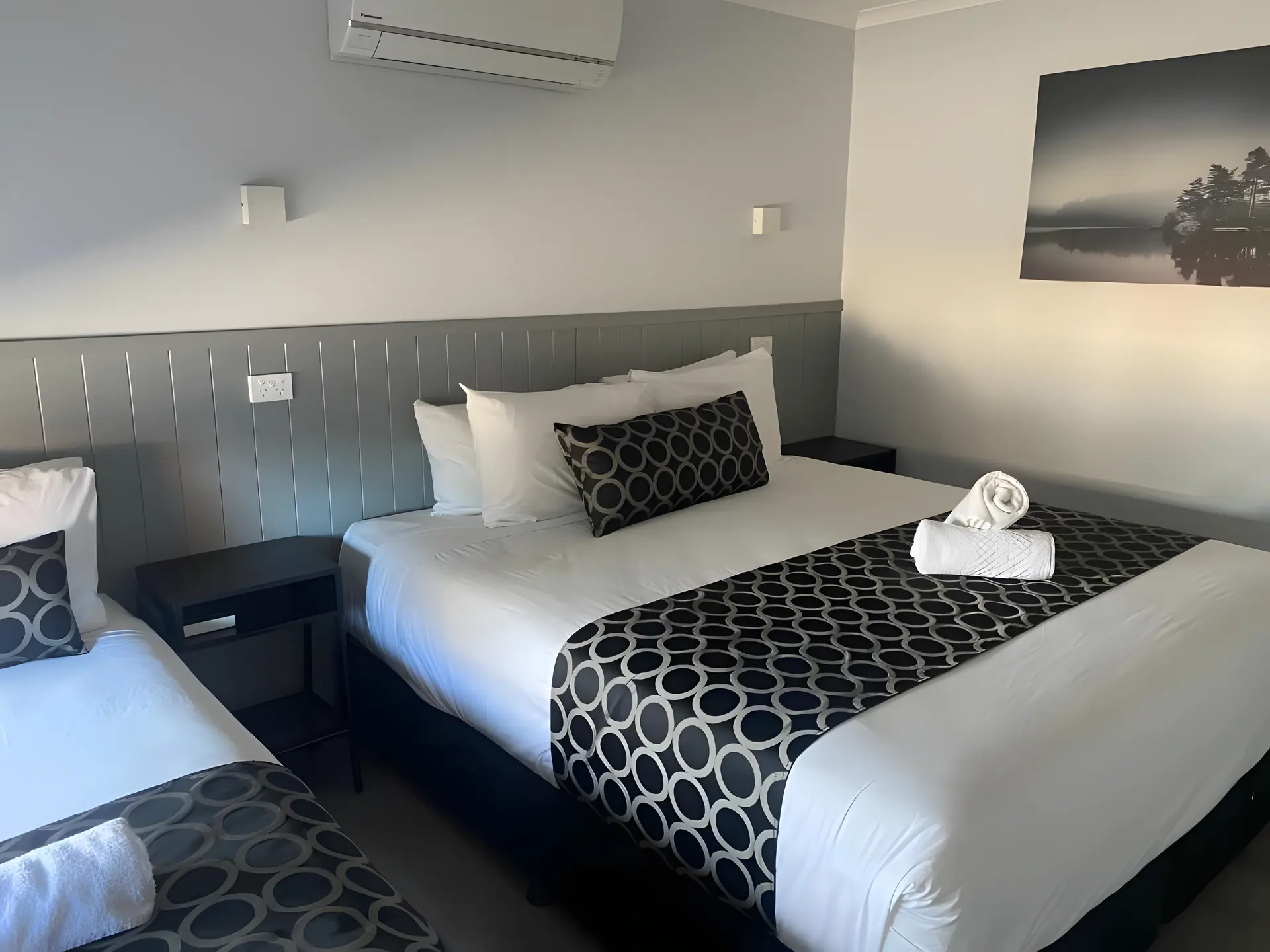 Deluxe King + Single With Kitchenette