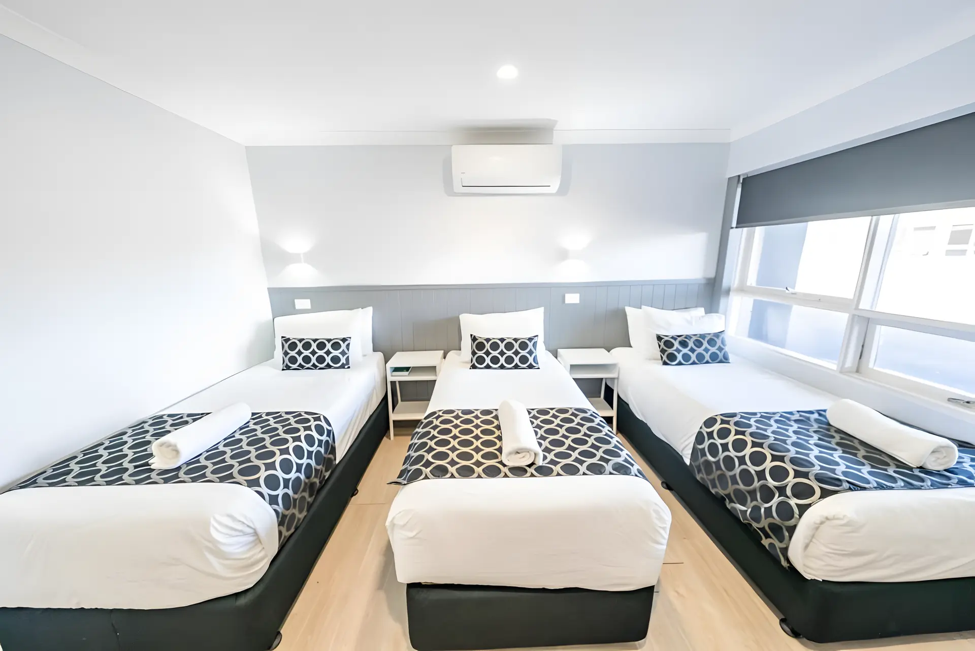 One-Bedroom King + 3 Singles With Kitchenette