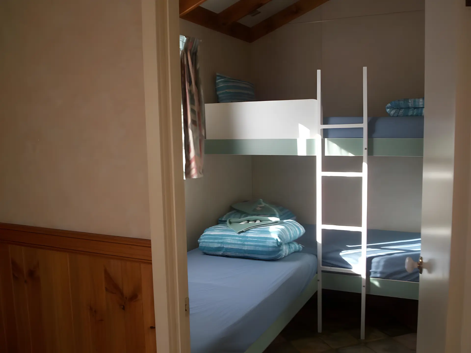 Comfy Cabin
