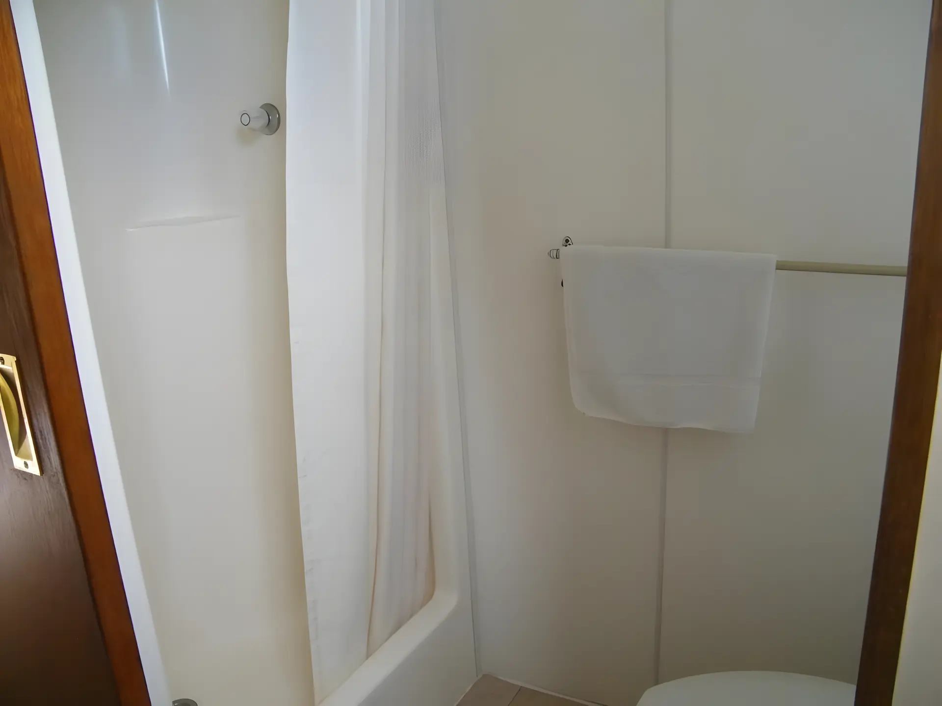 Standard Ensuite Cabins