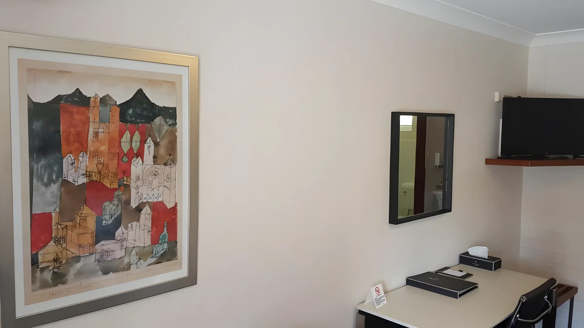 (KING + SINGLE BED) ROOM