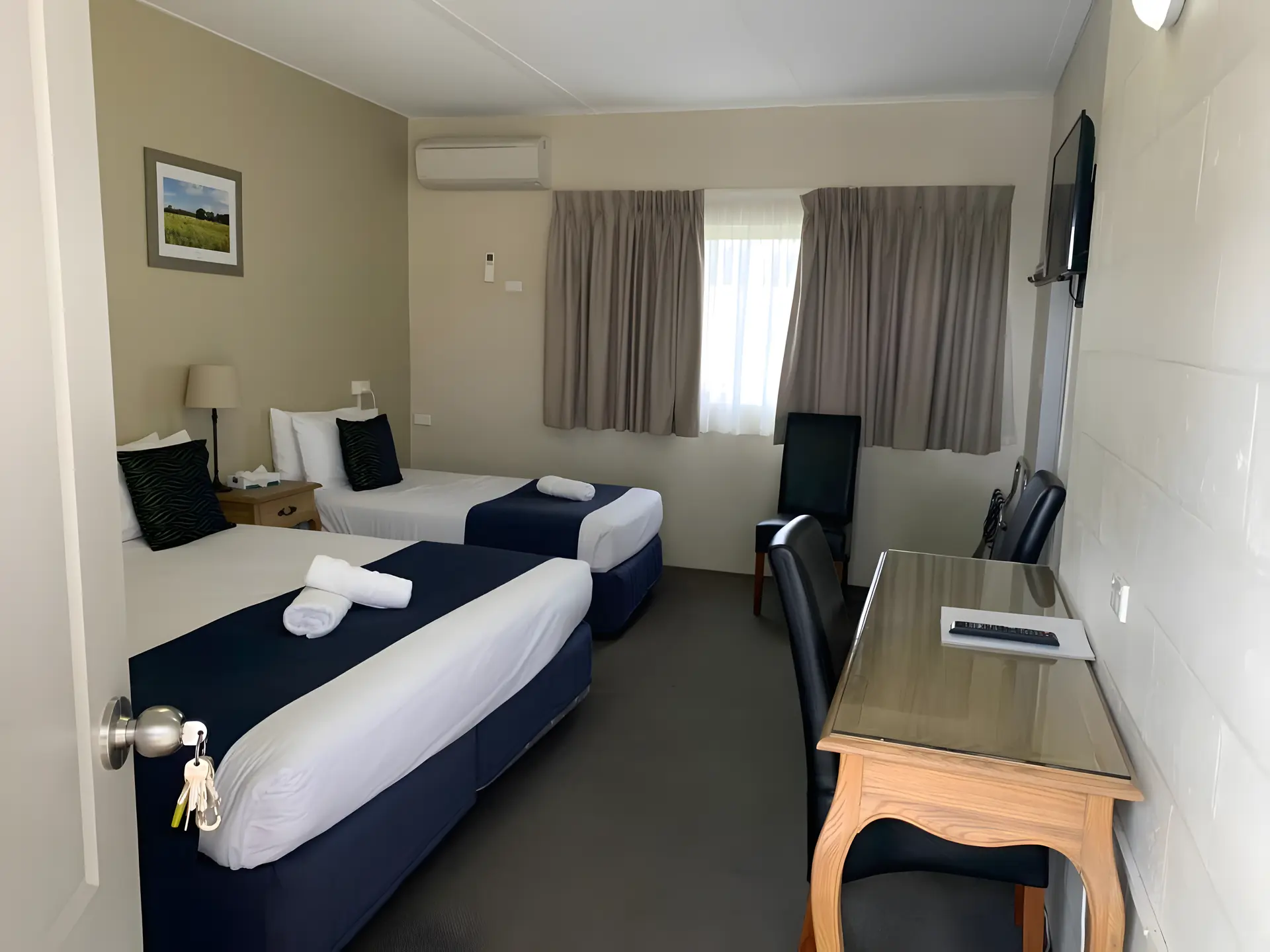 Triple Room
