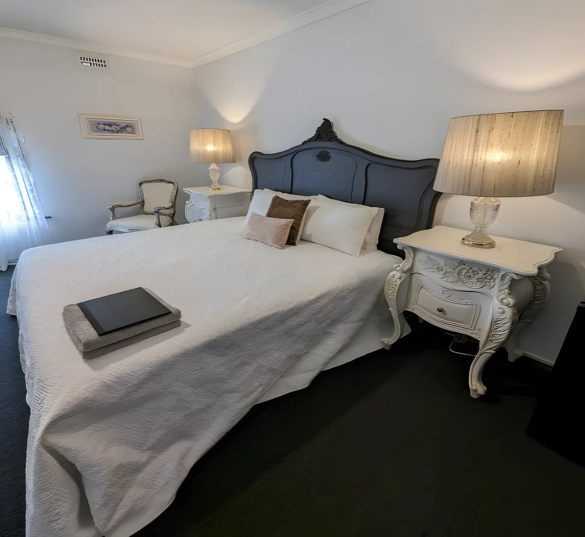 King Room Garden View Share Bathrooms