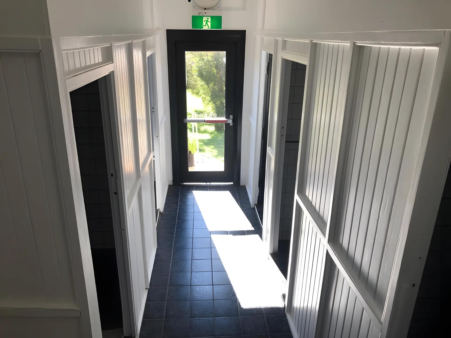 King Room Garden View Share Bathrooms