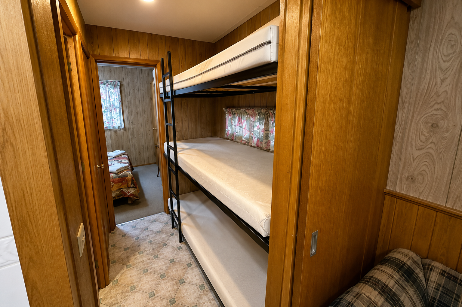 Standard Cabin (D + TB)