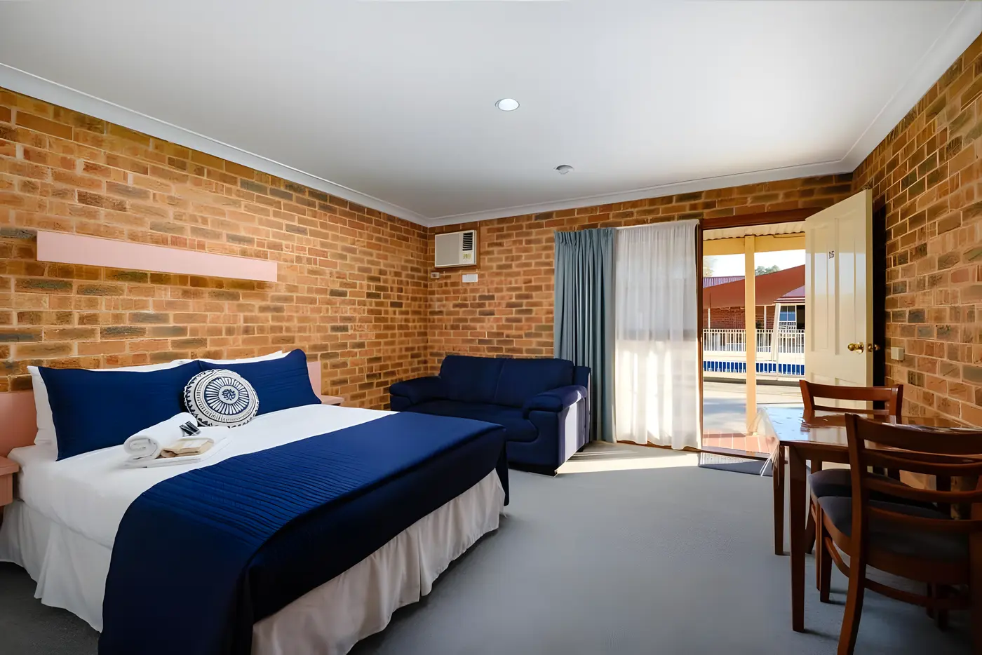 The Lydoun Motel